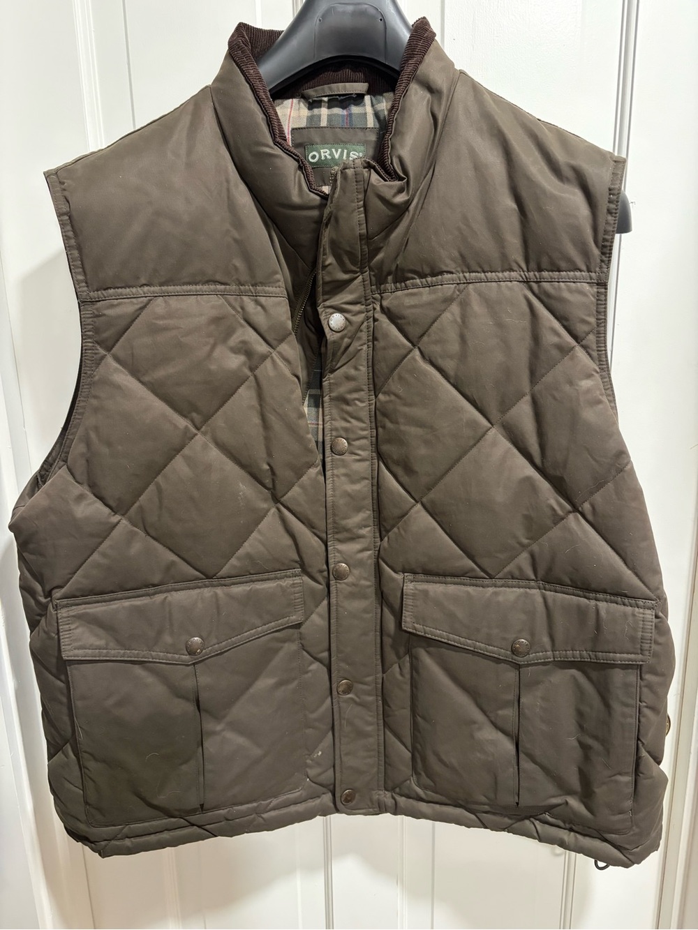 Orvis Quilted Dark Brown Men’s Vest with Front Flap Pockets